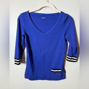 MARC CAIN SPORTS | 3/4 Sleeve Front Pocket V-Neck Shirt